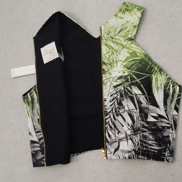 NWT Line & Dot Sleeveless Crop Top - Picture 6 of 6